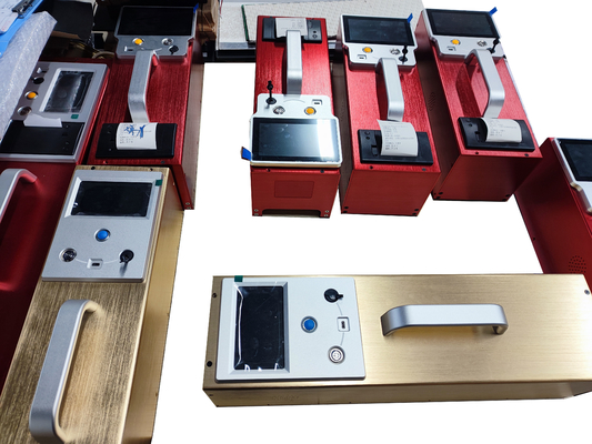 Mètre rétroréflecteur de capacité avec espace de stockage de données 16G Taille compacte et angle d'incidence de 88,76°