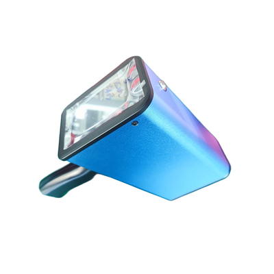 Télémètre laser portable jaune gris et plaque d'étalonnage pour un calcul précis de la distance