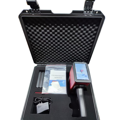 Mètre rétro-réfléchissant compact avec alimentation en courant continu de 6 V - angle d'incidence de 4° et angle d'observation de 0,2°