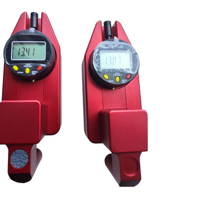 Instruments portables de haute précision pour mesurer l'épaisseur des marquages routiers Ratio de résolution 0,01 mm